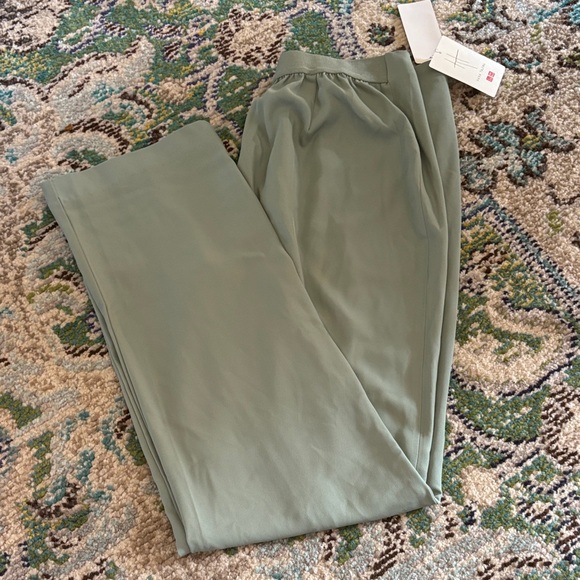 Uniqlo Pants - Uniqlo Hana Tajima Relaxed Straight Pants